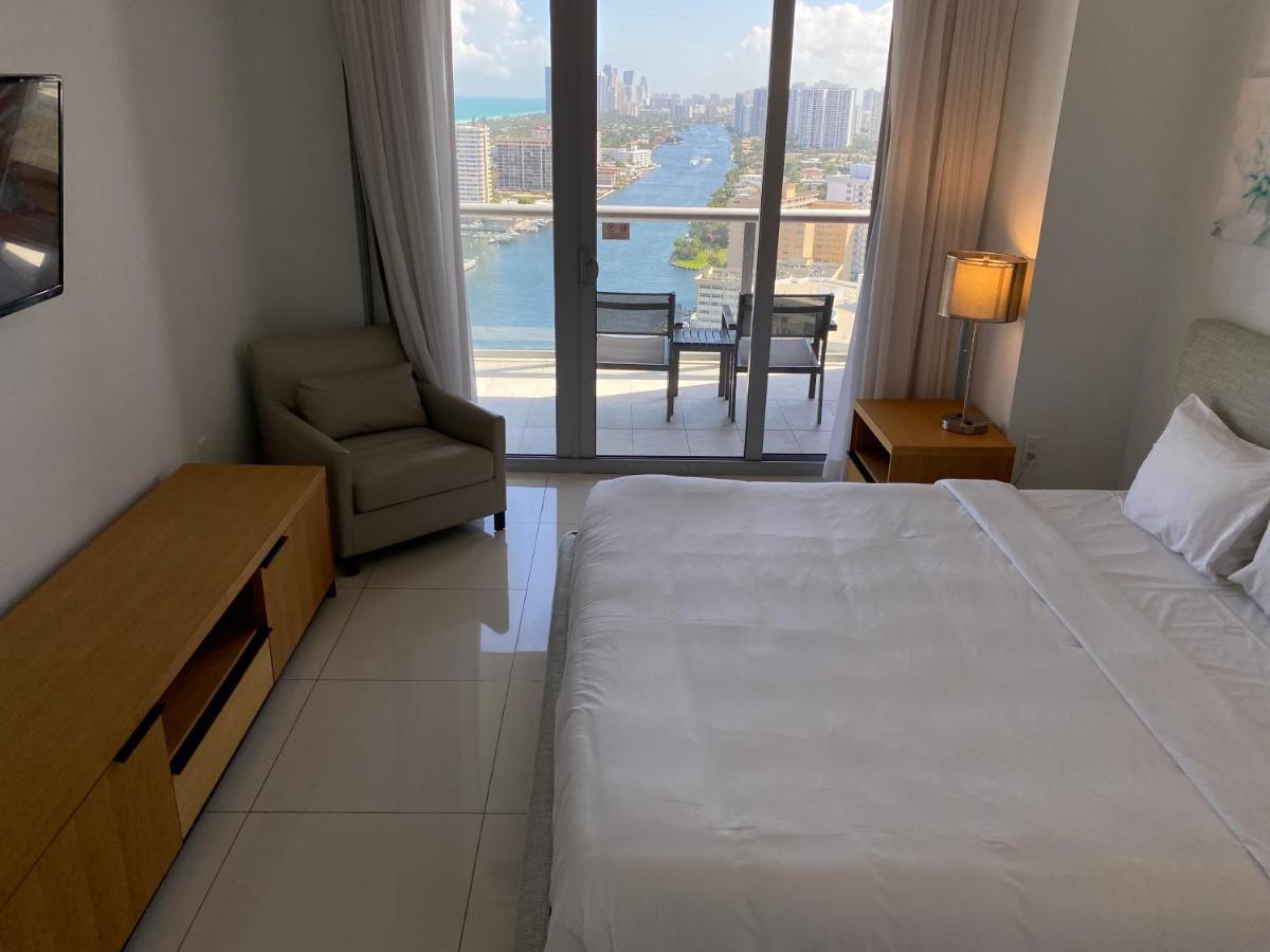 Amazing 1B-1B Apartment With Amazing View! 28A 할렌데일비치 외부 사진